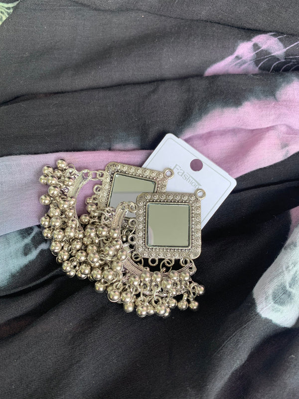 Mitali Earring