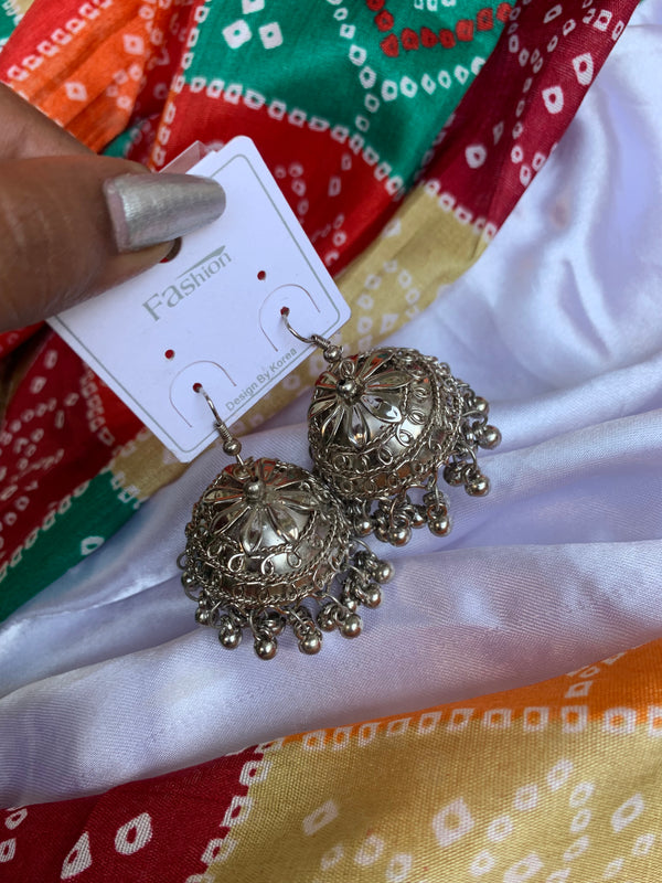 Nandini statement jhumka