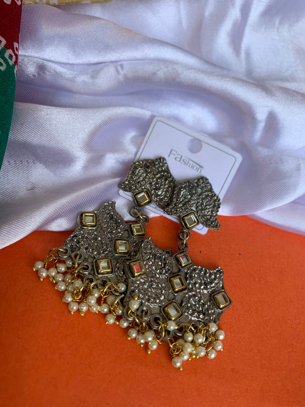 Sushmita oxi kundan earring
