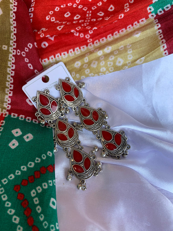 Manya drop earring