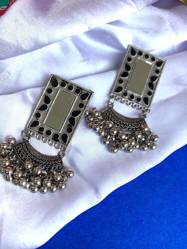 Divishti jhumka