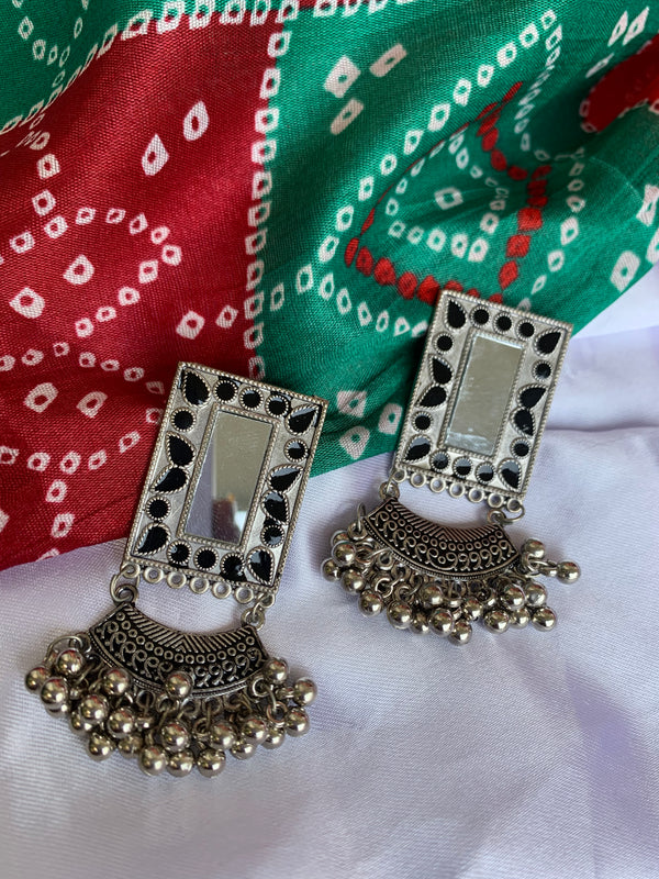 Divishti jhumka
