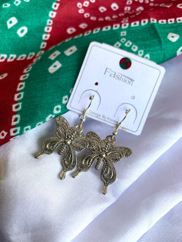 Titlee drop earring