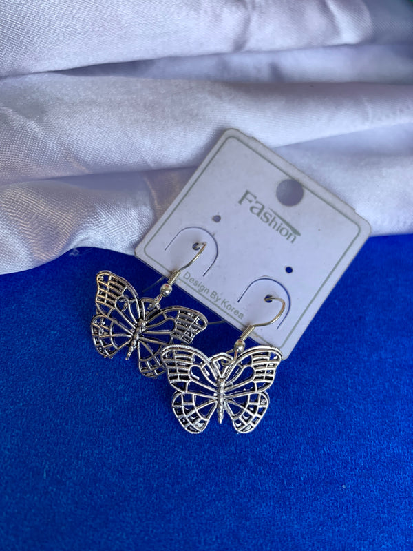 Pradha titlee drop earring