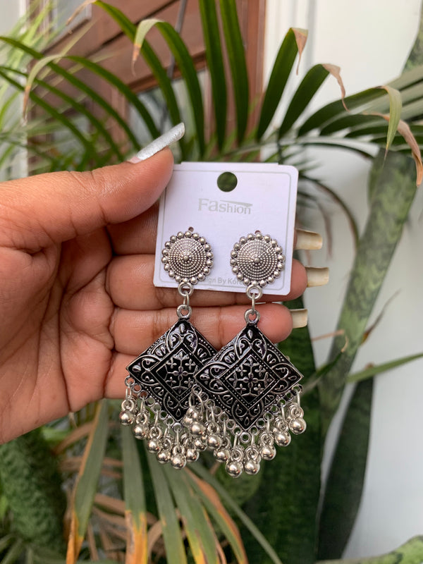 Anghari jhumka