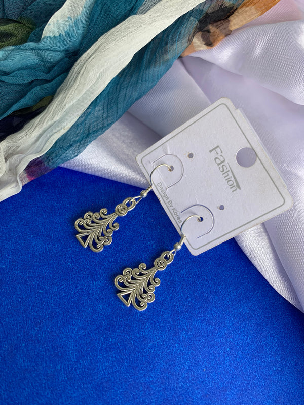 Raha drop earring