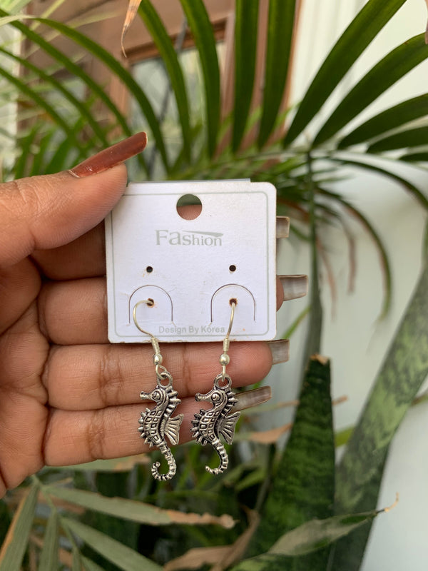 Jugnoo drop earring