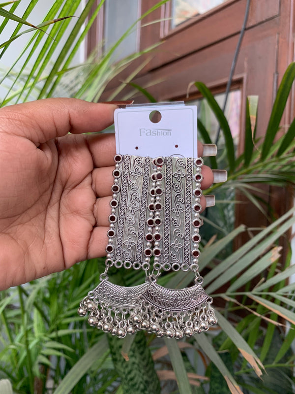 Aadhavi earring