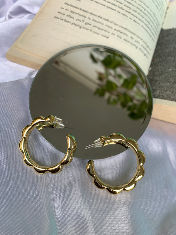 Tanika hoop earring