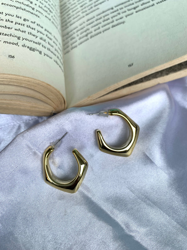 Kavi hoop earring