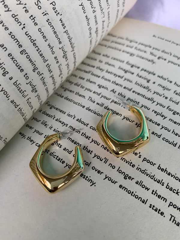 Kavi hoop earring
