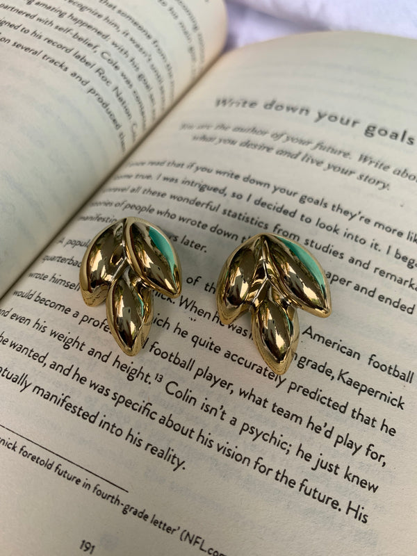 Chilton earring