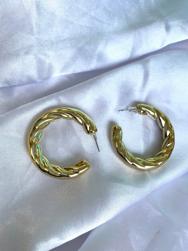Fathia hoops