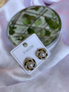 Kiva pearl studs
