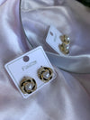 Kiva pearl studs