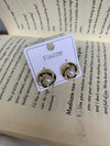 Kiva pearl studs