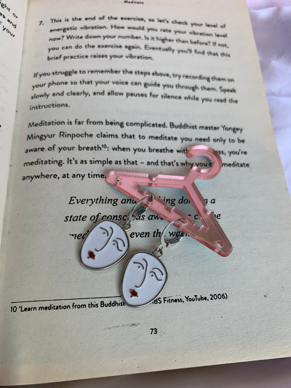 Face line drop earring