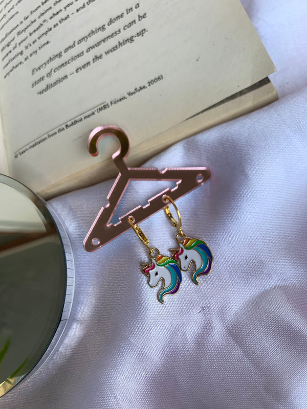 Statement unicorn drop earring