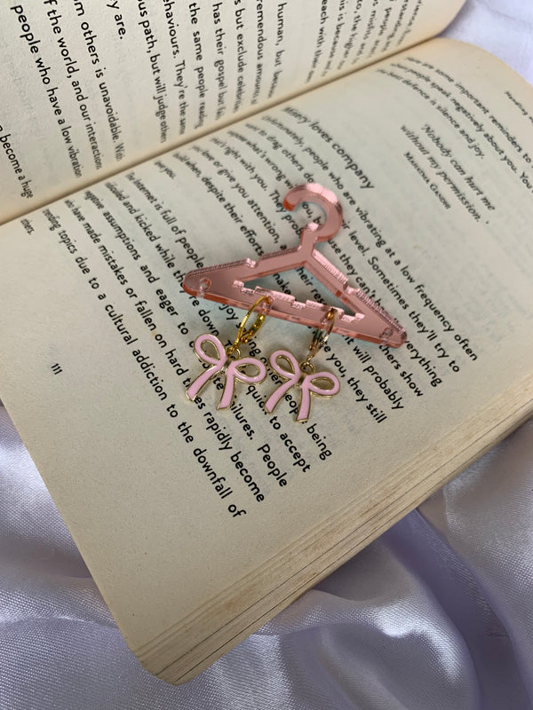 Statement baby pink bow earring