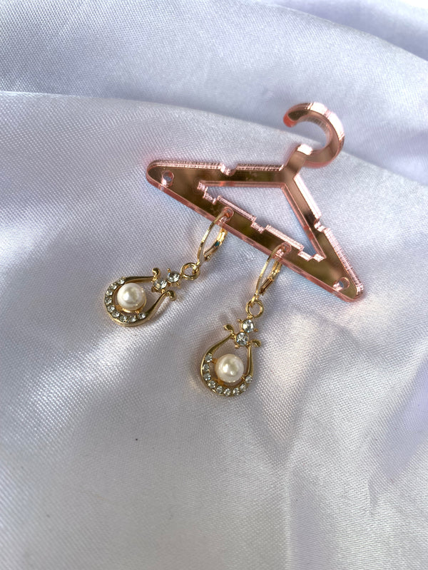 Saya studded pearl earring