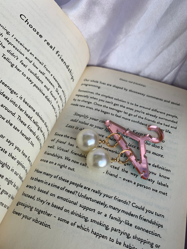 Statement riya pearl drop earring