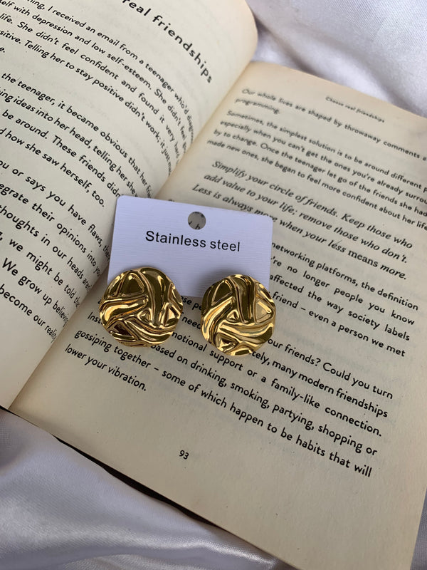 Timeless spiral studs