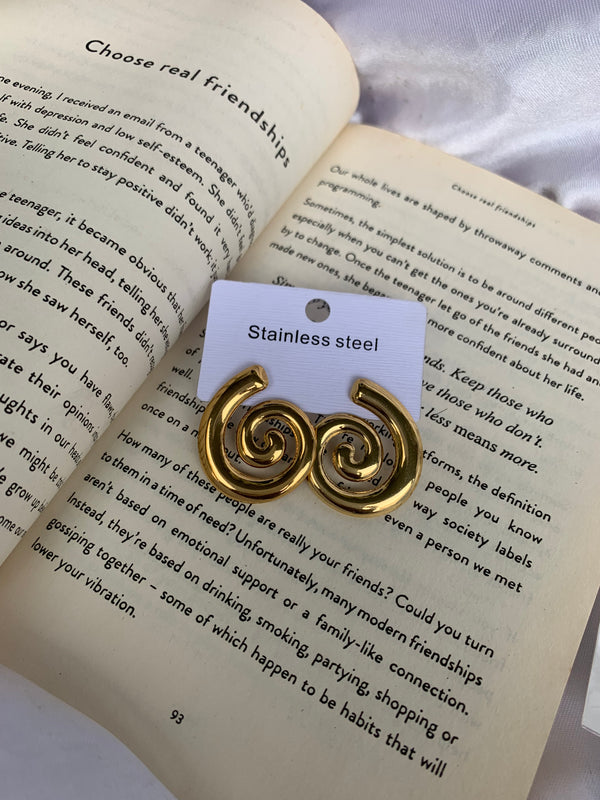 Timeless spiral studs