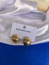 Elow dotted studs