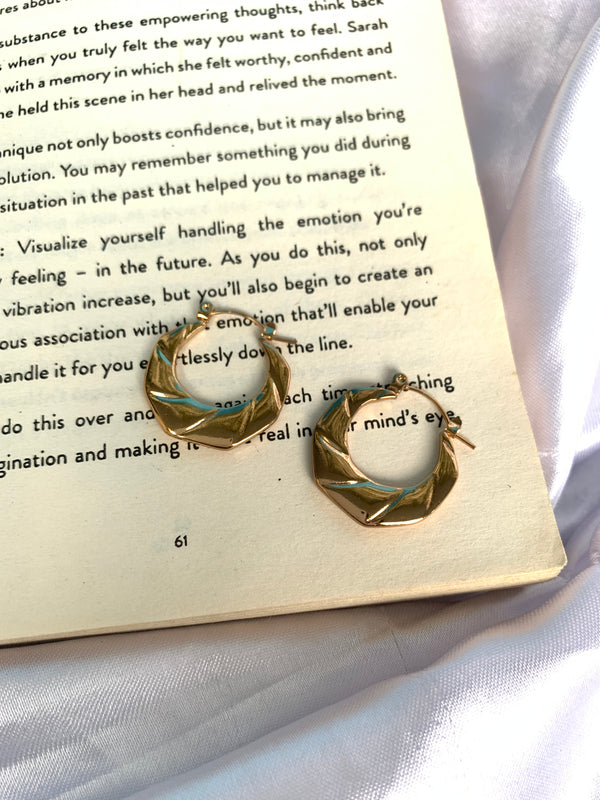 Isha hoops