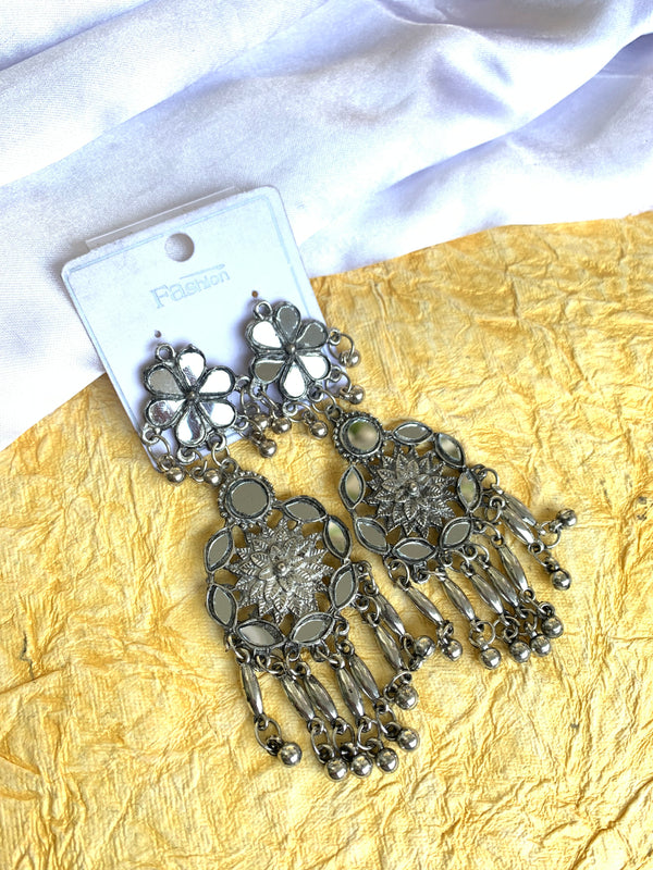 vruta ayeena earrings
