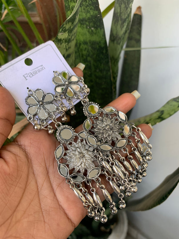 vruta ayeena earrings