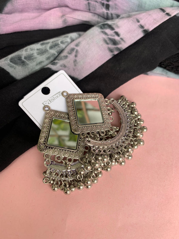 Mitali Earring