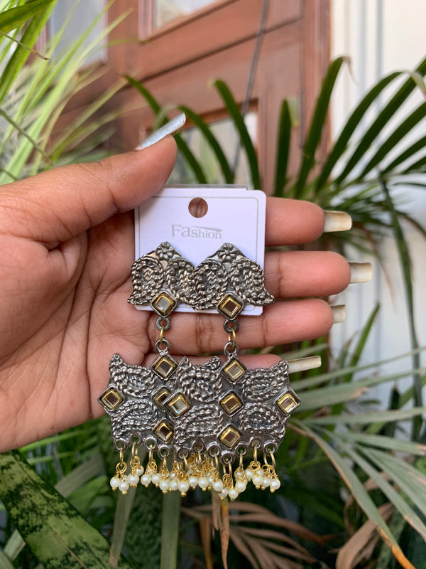 Sushmita oxi kundan earring