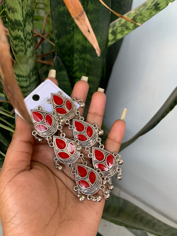 Manya drop earring