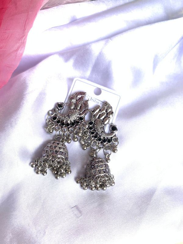Tushti jhumka