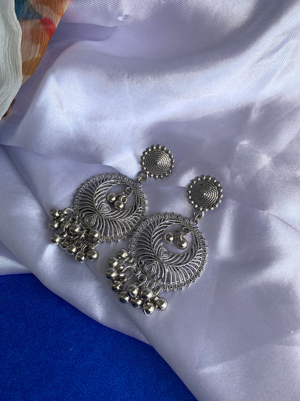 Pari drop earring
