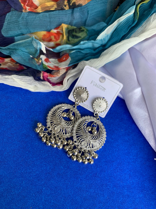 Pari drop earring