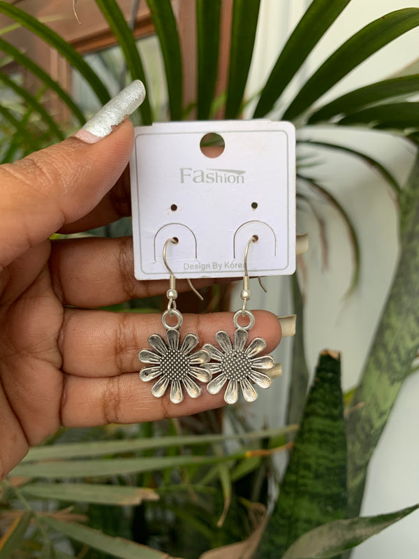 Aru earring
