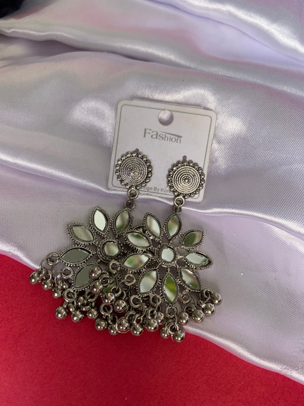 Aarthi jhumka