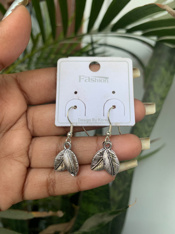 Mini leaf dua earring