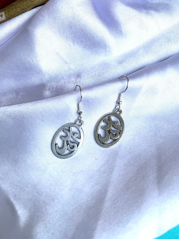 Om earring