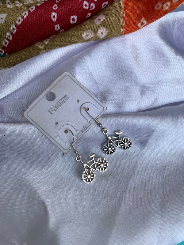 Cycle wali drop earring