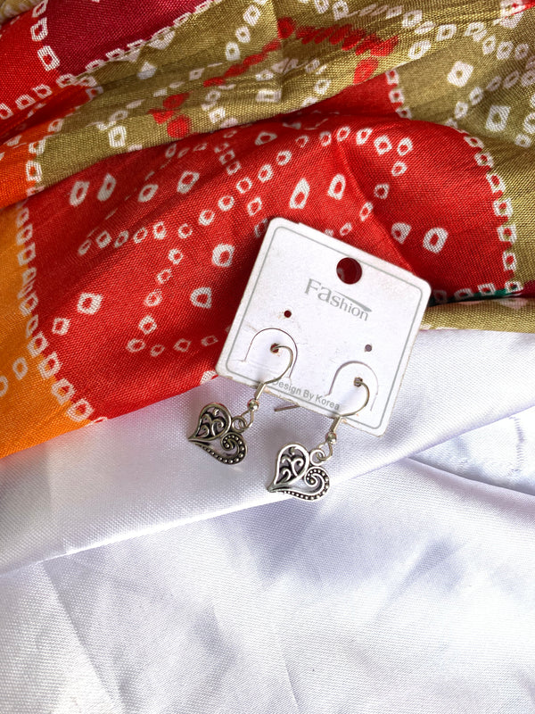 Mini dil drop earring