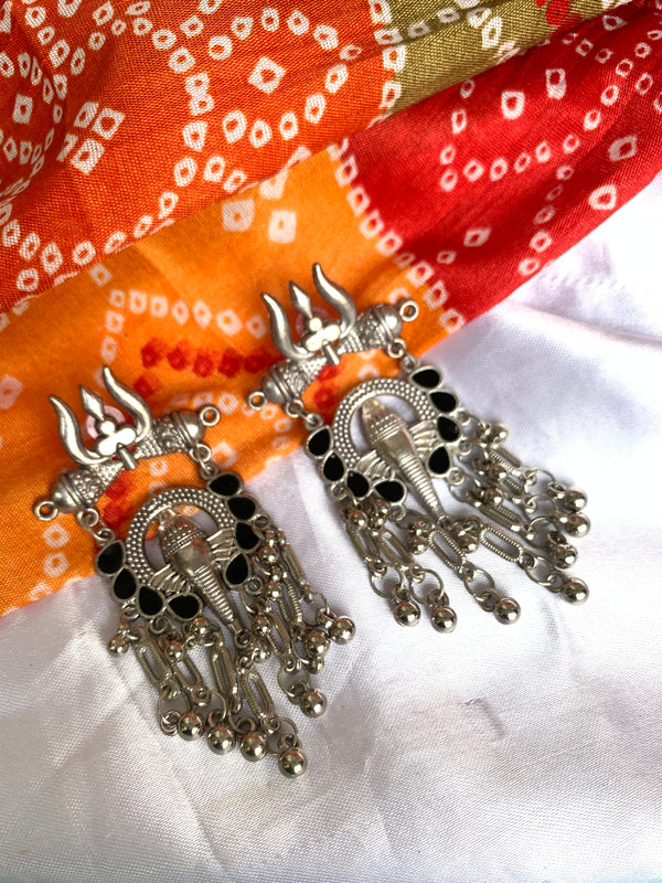 Trishul ganesh earring black