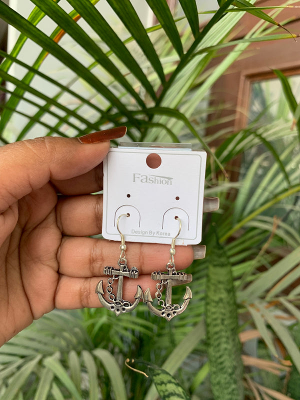 Yard drop earring