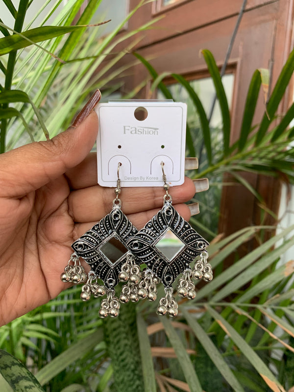 Sanika drop earring