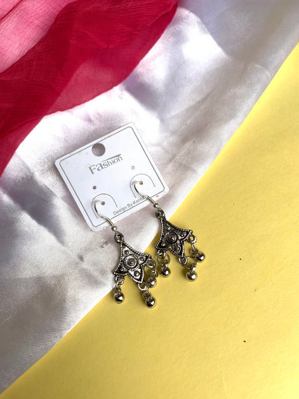 Shruti drop earring