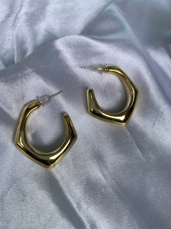 Kavi hoop earring