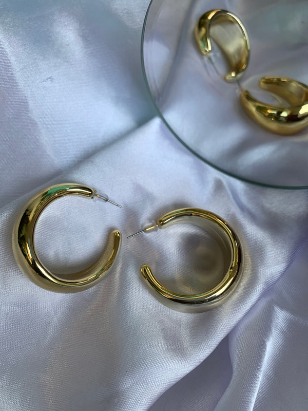 Ibtissam hoops