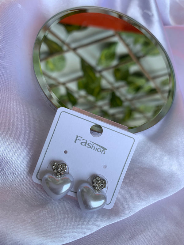 Eli heart studs